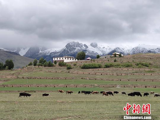 重走十八軍進(jìn)藏路：不忘歷史，才能堅(jiān)定信念