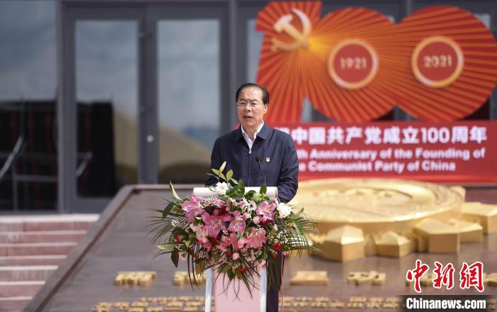 圖為中共青海省委常委、秘書長于叢樂致辭?！￡愇哪?攝