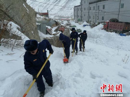 春節(jié)、藏歷年期間西藏消防堅(jiān)守崗位保民眾安穩(wěn)過(guò)年