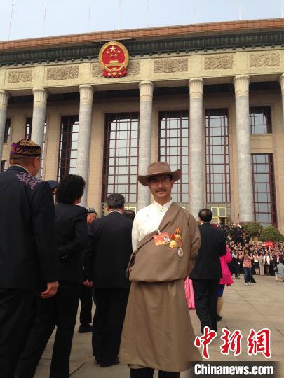 圖為2016年，尼瑪扎西出席全國政協(xié)會議(資料圖)。西藏農(nóng)科院 供圖