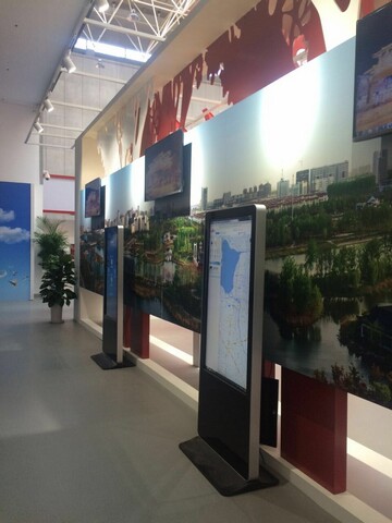 宿遷市建市20周年展覽館信息發(fā)布、觸摸設(shè)備均由米可提供1.jpg